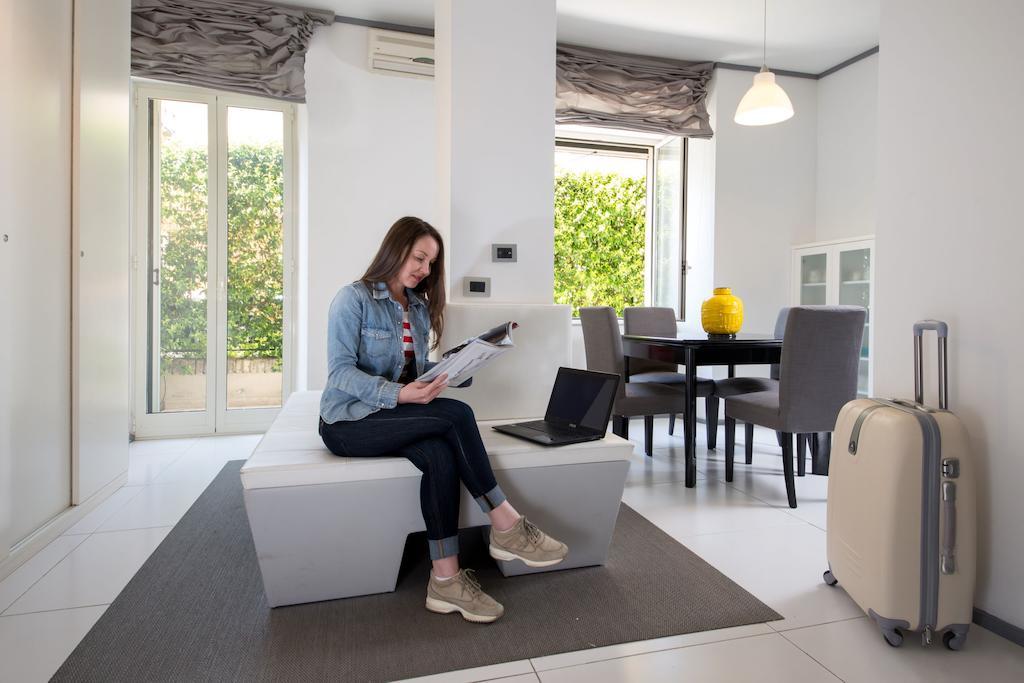 Roma Dreaming Aparthotel Экстерьер фото